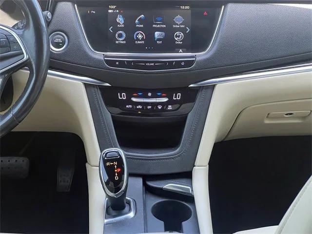 Photo of 2018 Bronze Dune Metallic Cadillac XT5