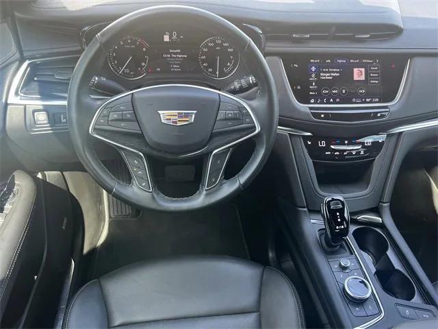 Photo of 2024 Stellar Black Metallic Cadillac XT5