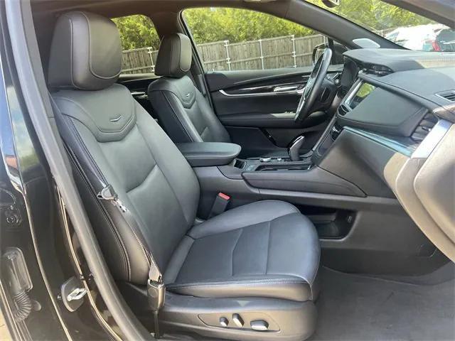 Photo of 2024 Stellar Black Metallic Cadillac XT5