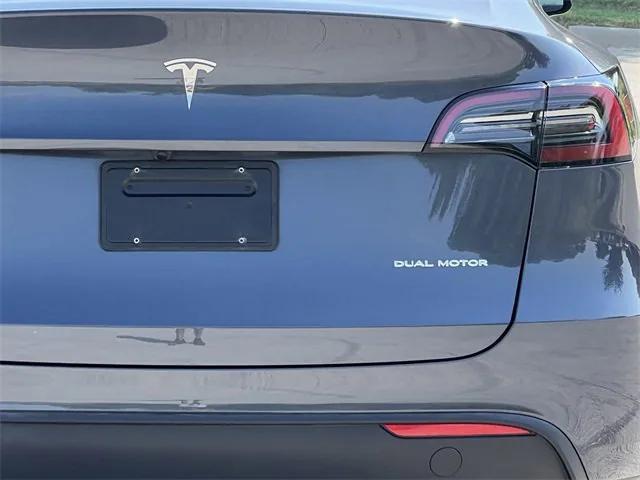 Photo of 2023 Gray Tesla Model Y