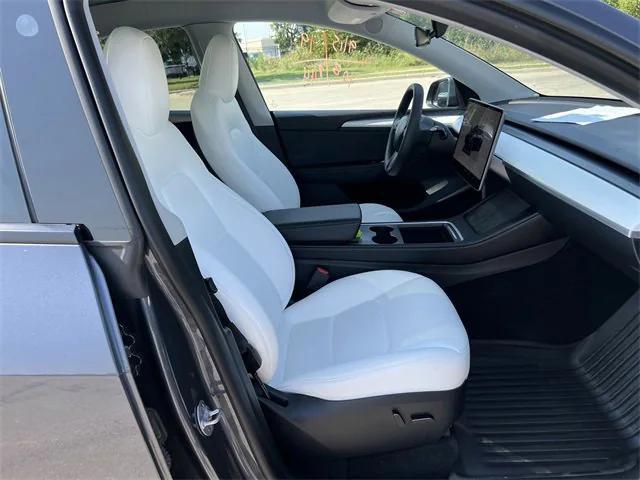 Photo of 2023 Gray Tesla Model Y