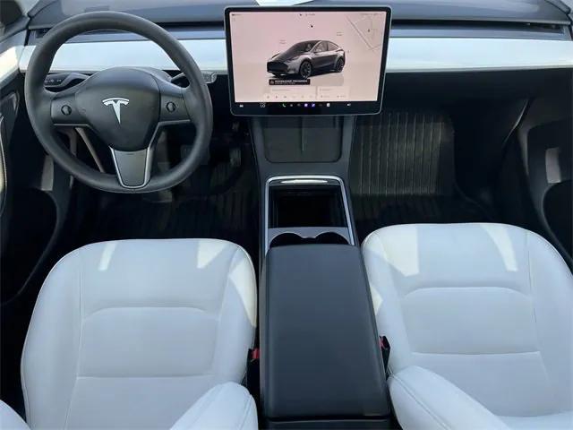 Photo of 2023 Gray Tesla Model Y