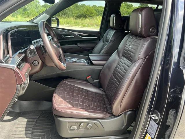 Photo of 2022 Dark Moon Blue Metallic Cadillac Escalade