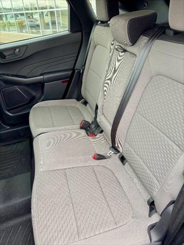 Photo of 2022 Carbonized Gray Metallic Ford Escape
