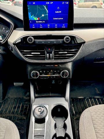 Photo of 2022 Carbonized Gray Metallic Ford Escape