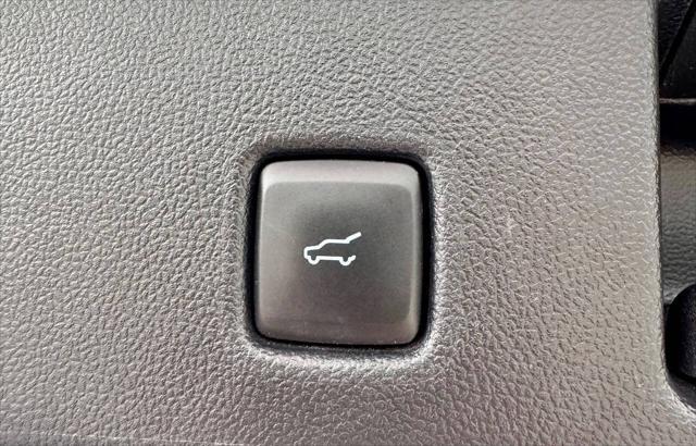 Photo of 2022 Carbonized Gray Metallic Ford Escape