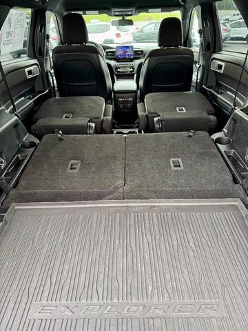Photo of 2020 Iconic Silver Metallic Ford Explorer