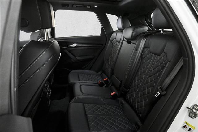 Photo of 2025 Glacier White Metallic Audi SQ5