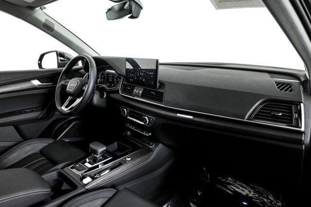 Photo of 2025 Daytona Gray Pearl Effect Audi Q5