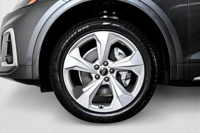 Photo of 2025 Daytona Gray Pearl Effect Audi Q5