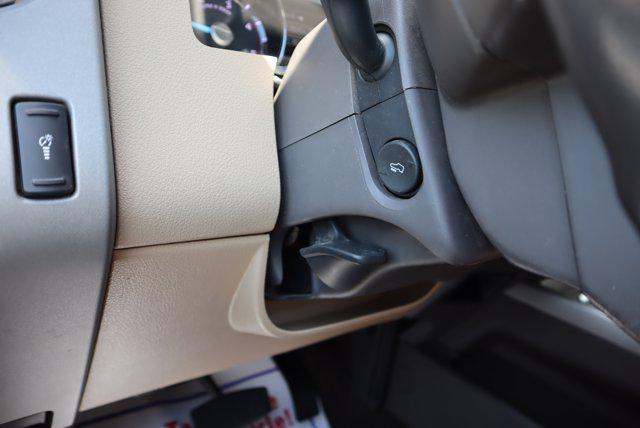 Photo of 2016 White Ford F-350