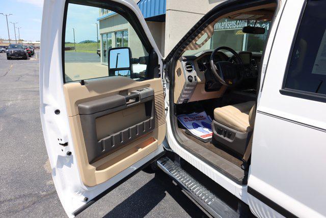 Photo of 2016 White Ford F-350