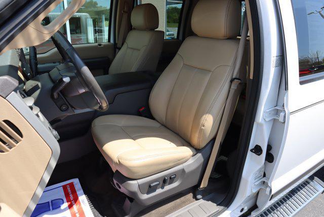 Photo of 2016 White Ford F-350