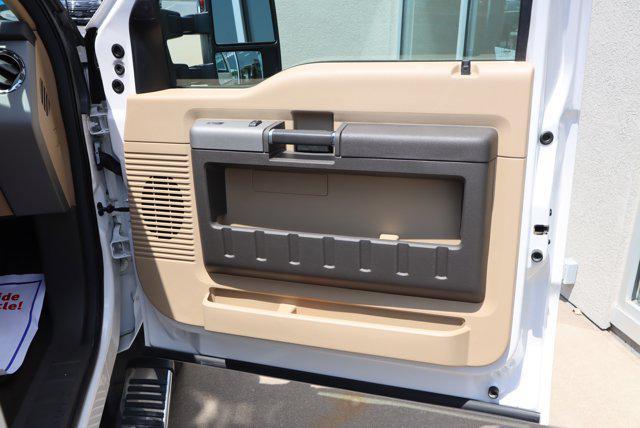 Photo of 2016 White Ford F-350