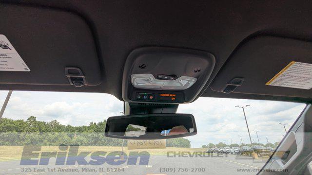 Photo of 2025 Sunrise Orange Chevrolet Colorado
