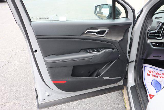 Photo of 2023 Wolf Gray Kia Sportage