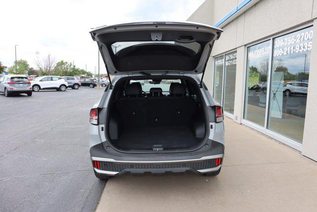 Photo of 2023 Wolf Gray Kia Sportage