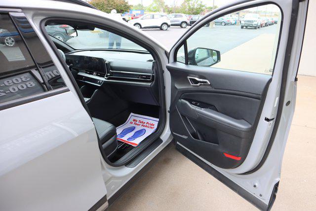 Photo of 2023 Wolf Gray Kia Sportage