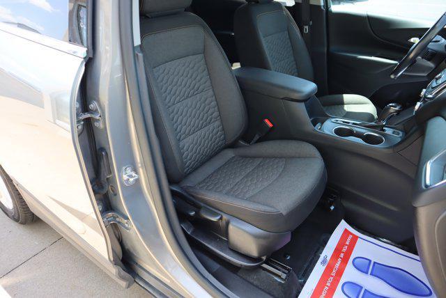 Photo of 2019 Pepperdust Metallic Chevrolet Equinox