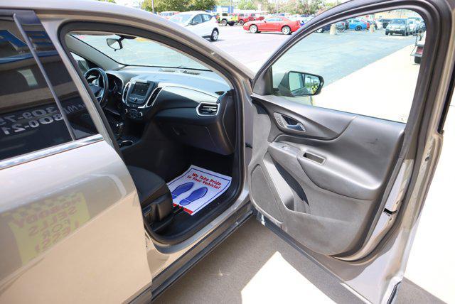 Photo of 2019 Pepperdust Metallic Chevrolet Equinox