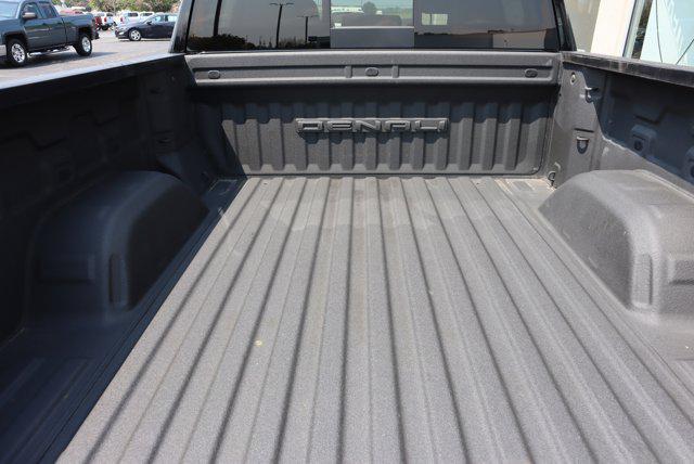 Photo of 2021 Onyx Black GMC Sierra 1500