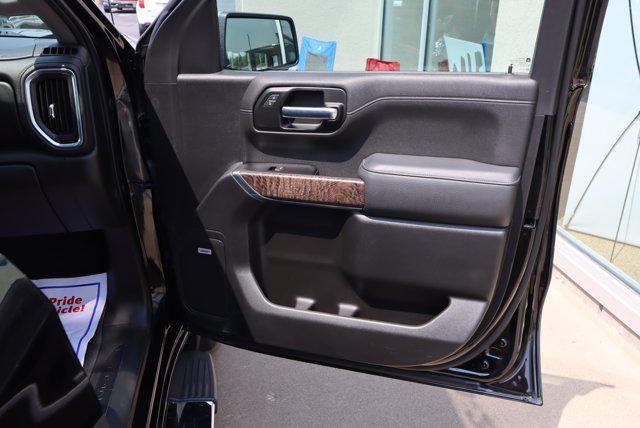 Photo of 2021 Onyx Black GMC Sierra 1500