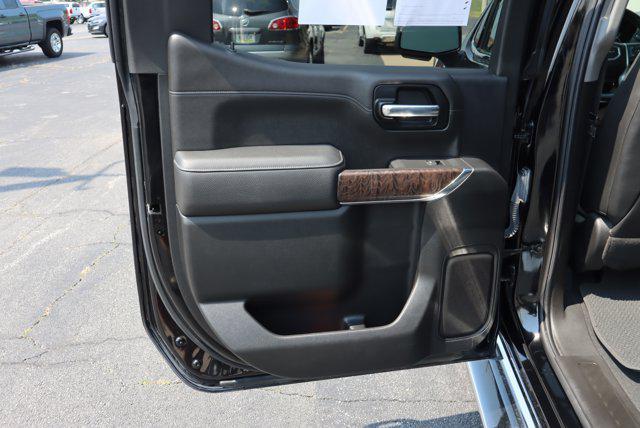 Photo of 2021 Onyx Black GMC Sierra 1500