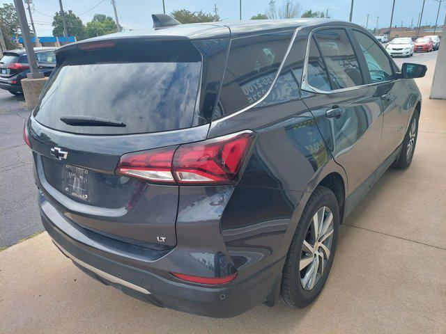Photo of 2022 Iron Gray Metallic Chevrolet Equinox