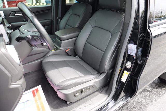 Photo of 2023 Black Chevrolet Colorado