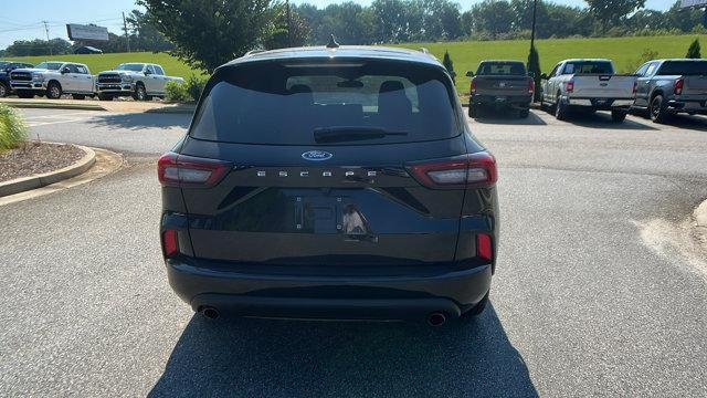 Photo of 2024 Black Ford Escape