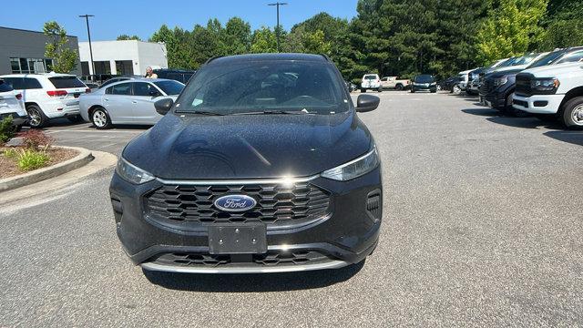 Photo of 2024 Black Ford Escape