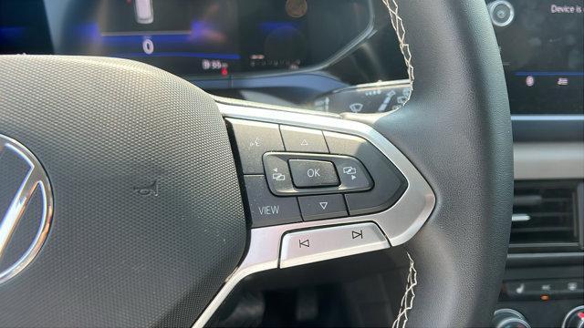 Photo of 2022 Deep Black Pearl Effect Volkswagen Taos