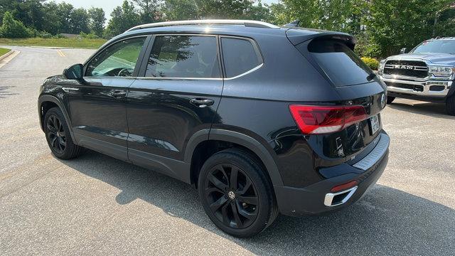 Photo of 2022 Deep Black Pearl Effect Volkswagen Taos