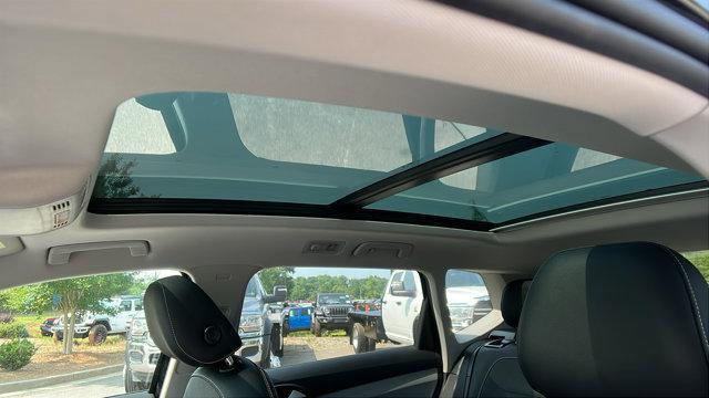Photo of 2022 Deep Black Pearl Effect Volkswagen Taos
