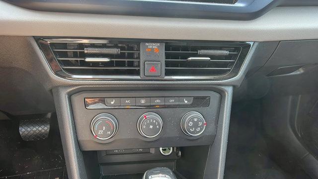 Photo of 2022 Deep Black Pearl Effect Volkswagen Taos