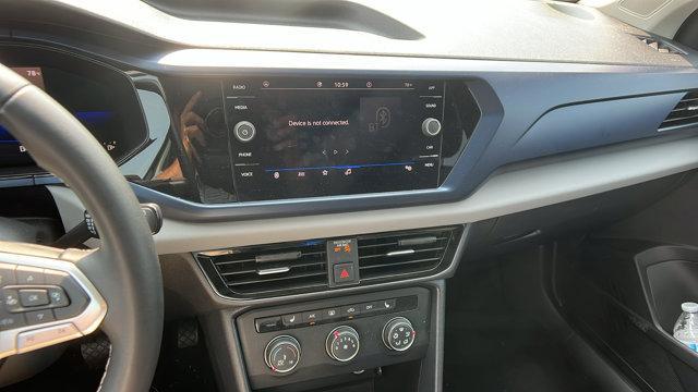 Photo of 2022 Deep Black Pearl Effect Volkswagen Taos