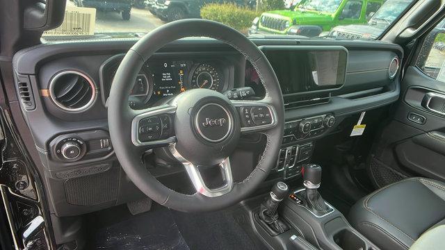 Photo of 2025 Black Clearcoat Jeep Wrangler
