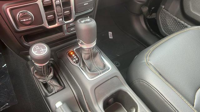 Photo of 2025 Black Clearcoat Jeep Wrangler