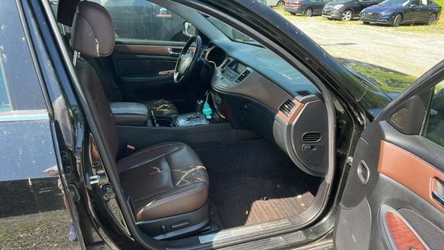 Photo of 2011 Black Noir Pearl Hyundai Genesis