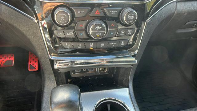 Photo of 2020 Granite Crystal Clearcoat Metallic Jeep Grand Cherokee