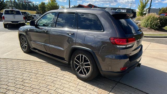 Photo of 2020 Granite Crystal Clearcoat Metallic Jeep Grand Cherokee