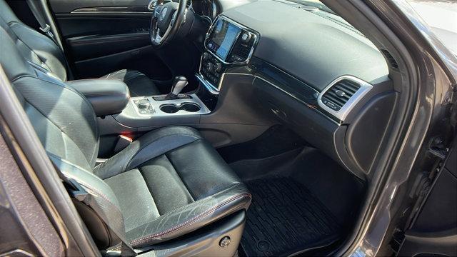 Photo of 2020 Granite Crystal Clearcoat Metallic Jeep Grand Cherokee