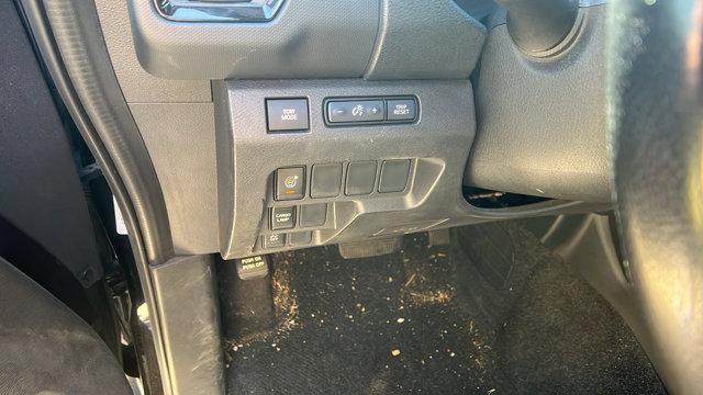 Photo of 2023 Black Nissan Frontier