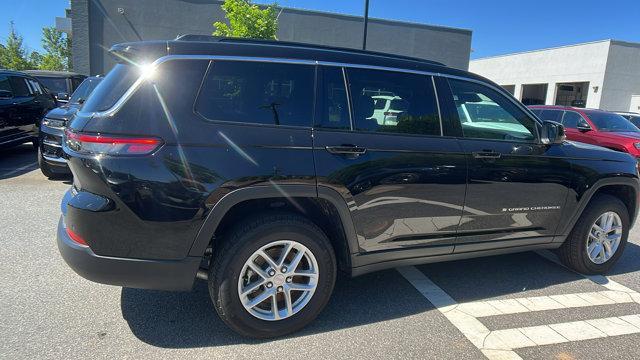 Photo of 2024 Diamond Black Jeep Grand Cherokee L