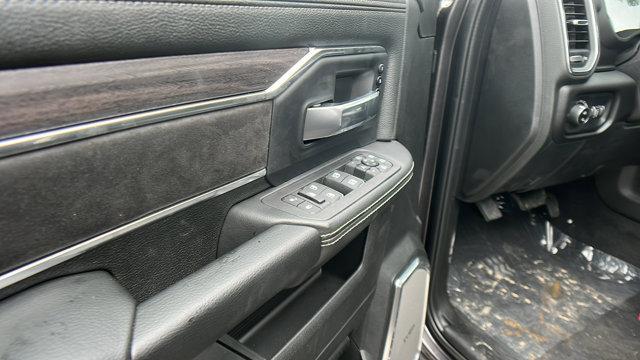 Photo of 2025 Granite Crystal Clearcoat Metallic RAM 2500