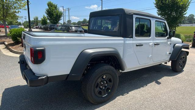Photo of 2025 Bright White Clearcoat Jeep Gladiator