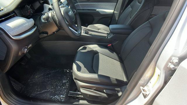 Photo of 2025 Silver Zynith Jeep Compass