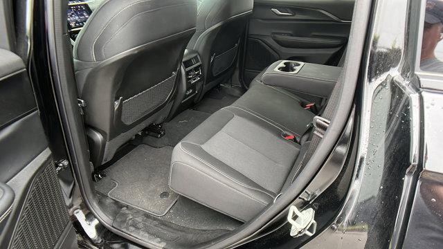 Photo of 2024 Diamond Black Jeep Grand Cherokee
