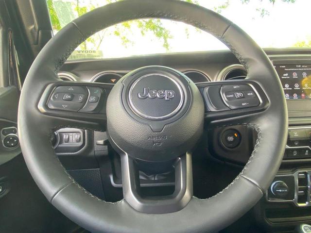 Photo of 2022 Black Clearcoat Jeep Gladiator