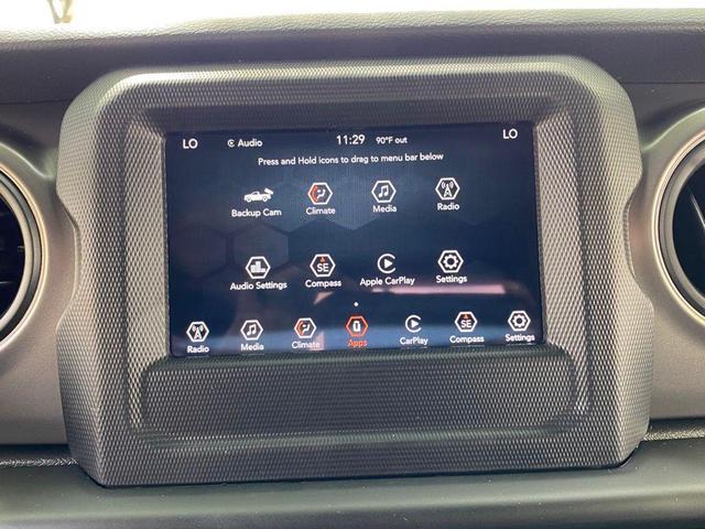 Photo of 2022 Black Clearcoat Jeep Gladiator